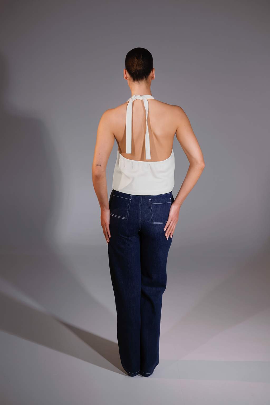 THE TIE HALTER NECK TOP | WHITE